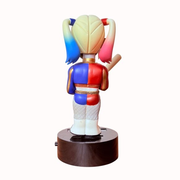 Suicide Squad Harley Quinn Bobble Body Knocker Figurine Solar Powered By NECA - Picture 2 of 14